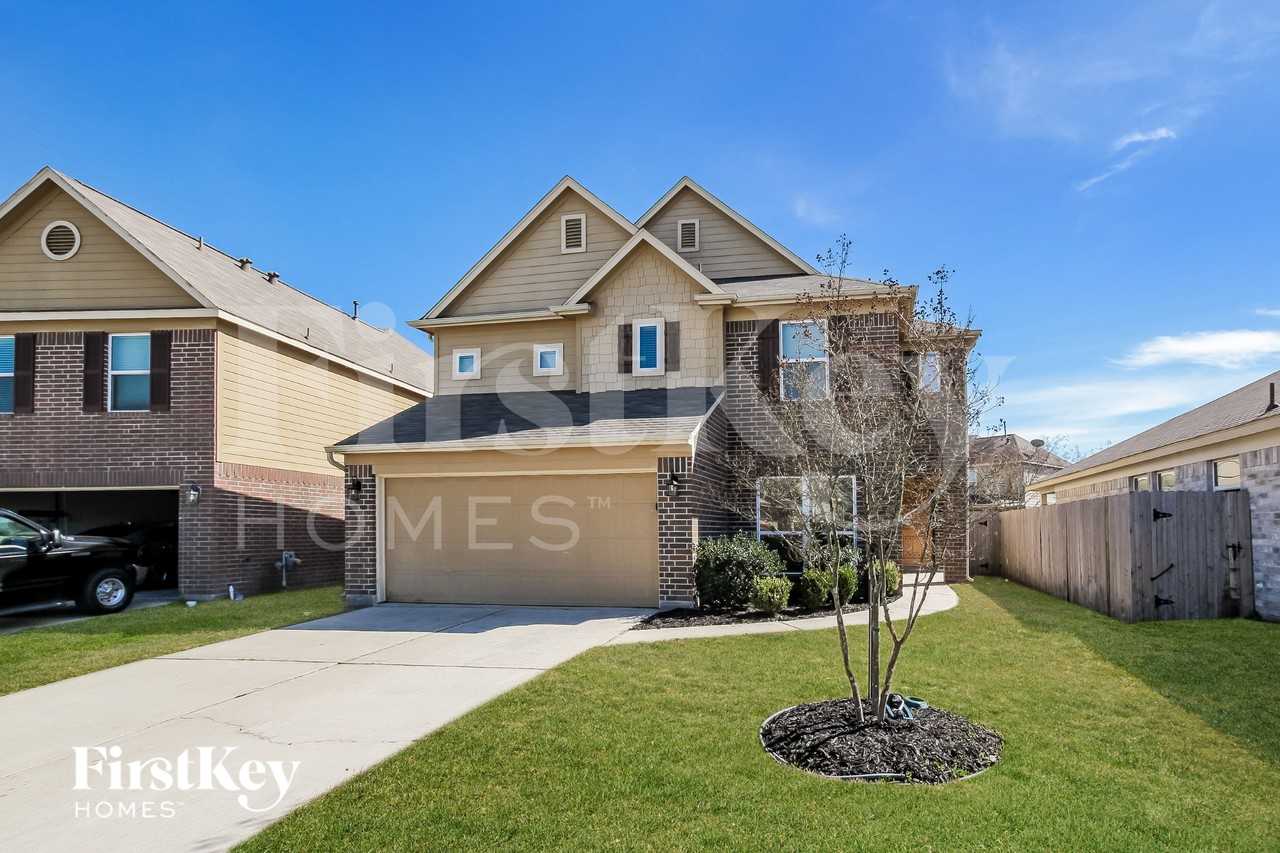 5046 Dappled Grove Trl - Photo 2 of 16