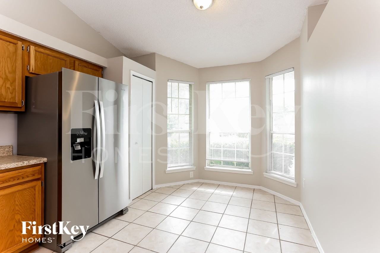1255 Tahoe Ct - Photo 7 of 16