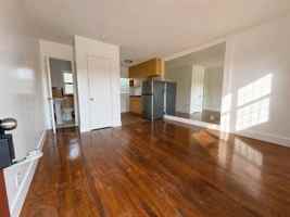 featured image of 2037 Madison St #17