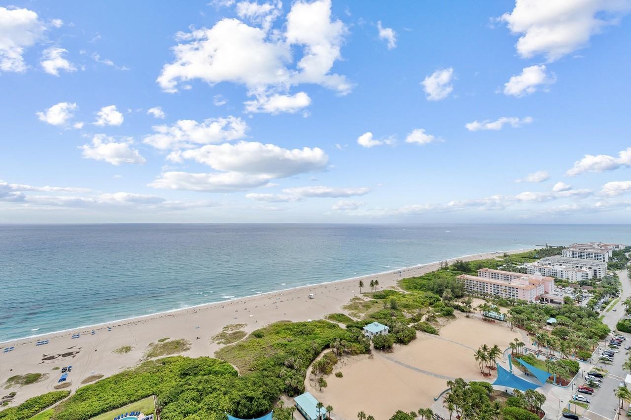 2700 N Ocean Dr #PH4B - Photo 2 of 25