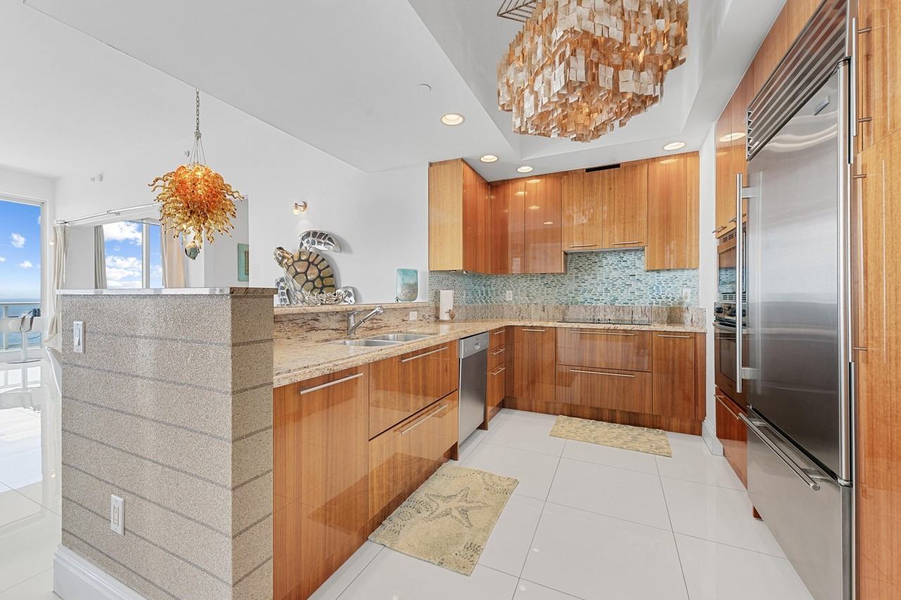 2700 N Ocean Dr #PH4B - Photo 4 of 25