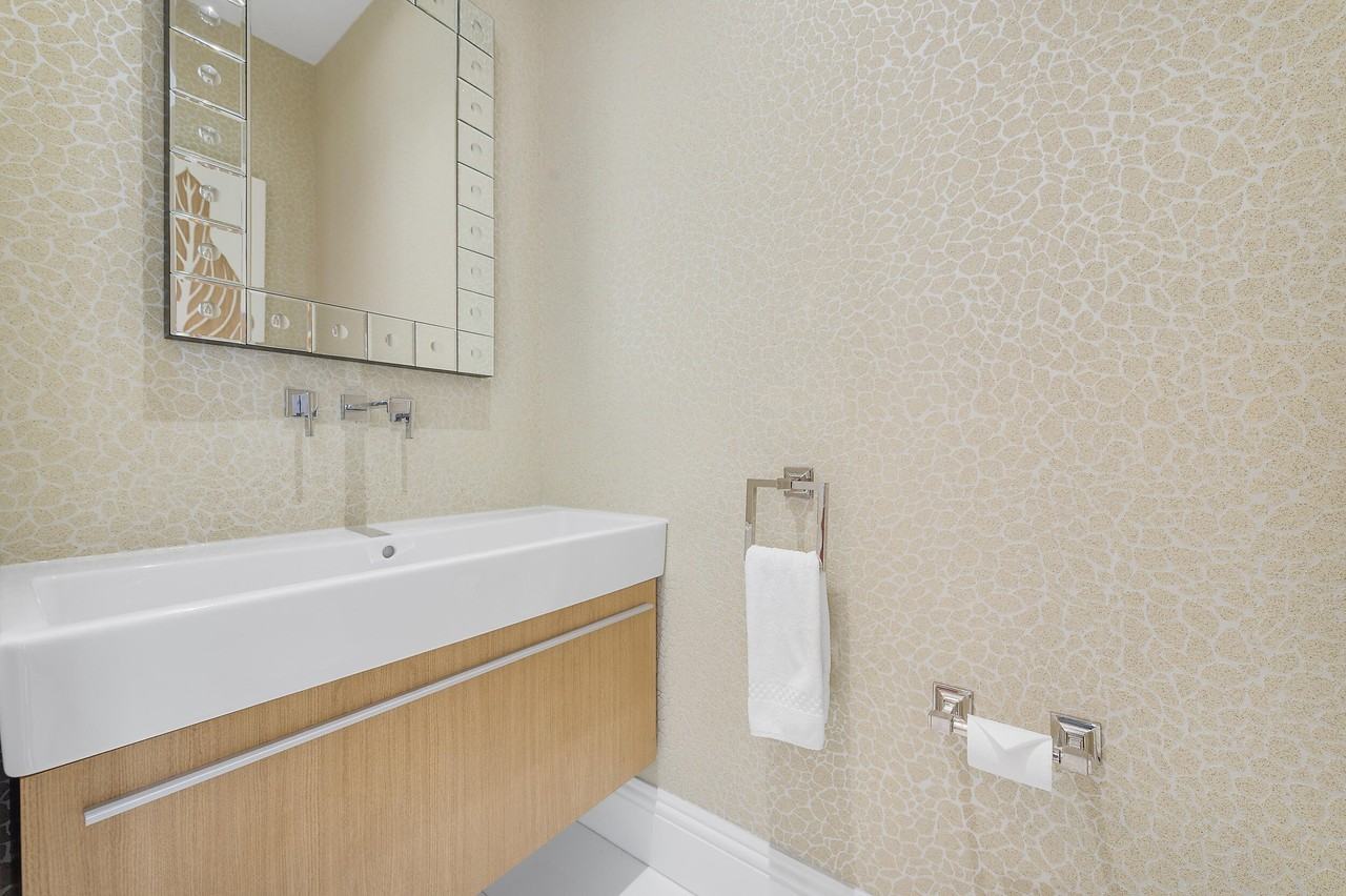 2700 N Ocean Dr #PH4B - Photo 7 of 25