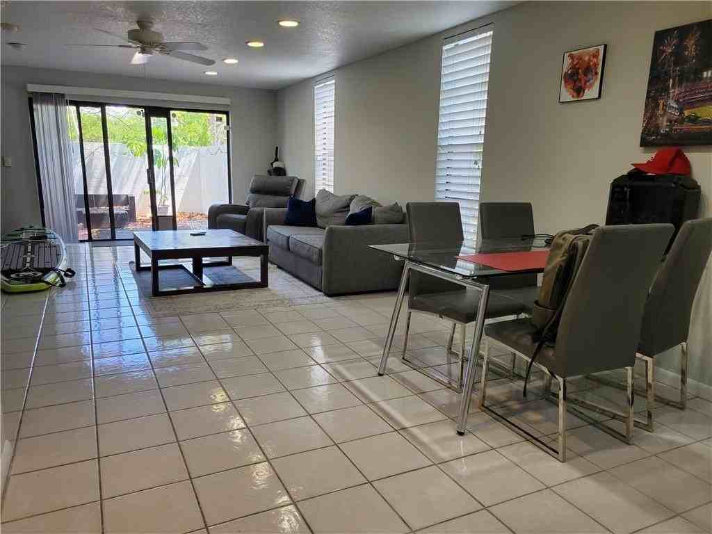 599 Ne 7th Ave - Photo 7 of 15