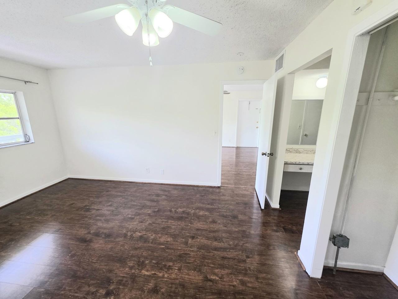 4200 Nw 3rd Ct #313 - Photo 7 of 27