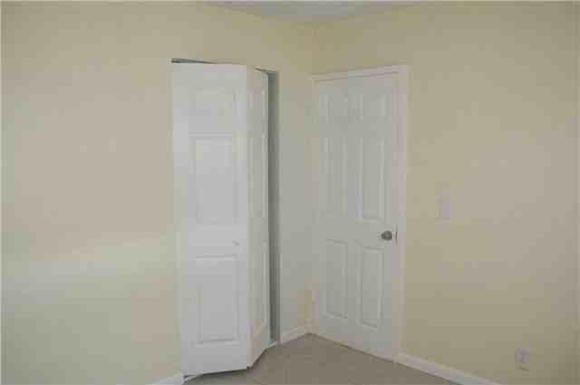 73 Ne 7th Ct #3 - Photo 3 of 12