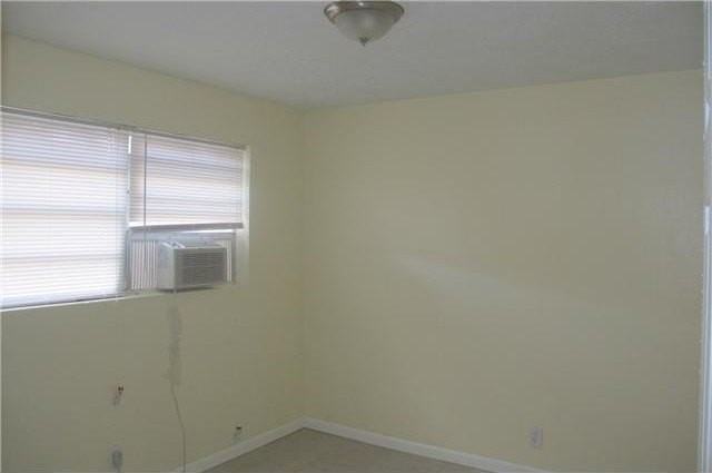 73 Ne 7th Ct #3 - Photo 5 of 12