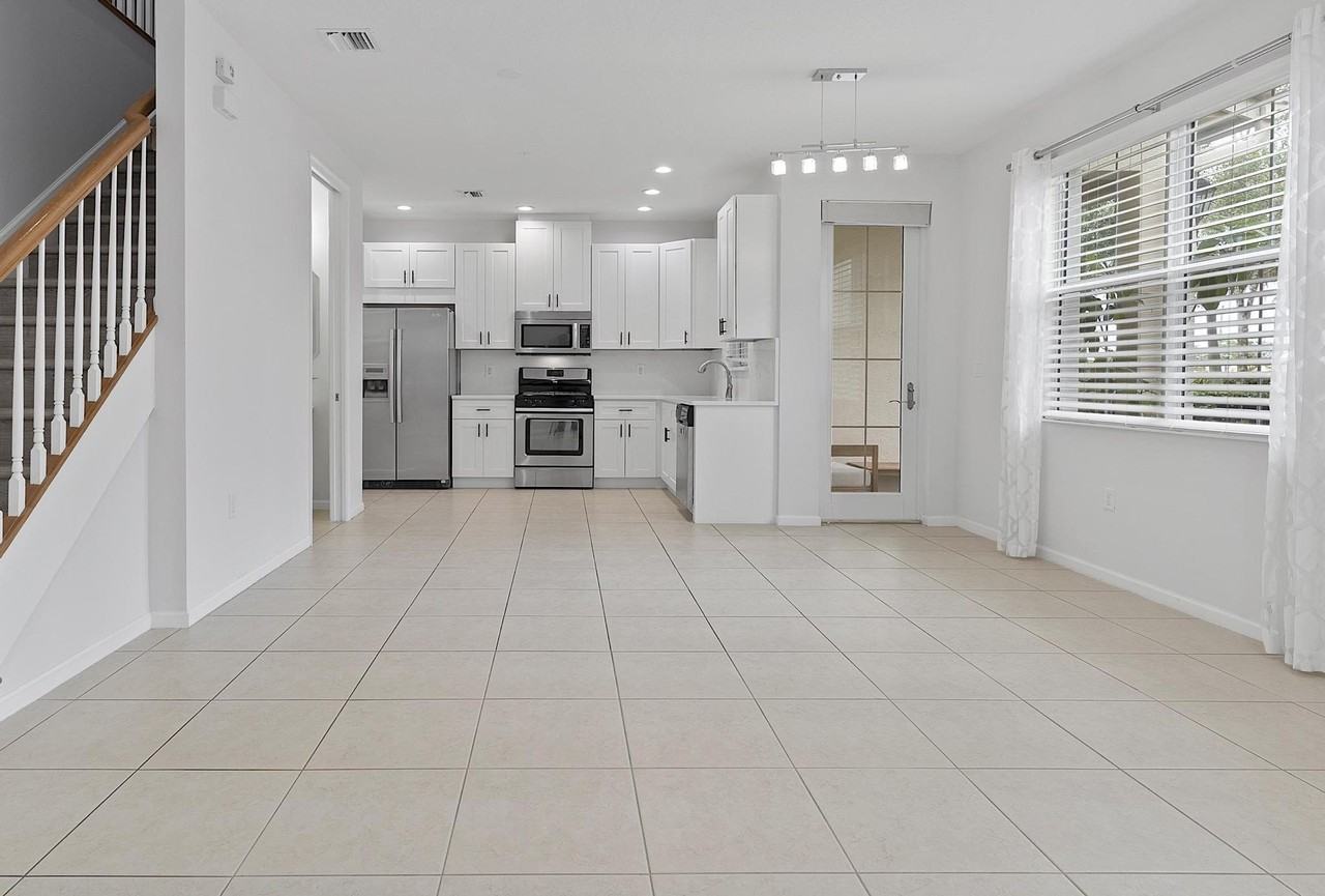 3330 Nw 124th Way - Photo 6 of 50