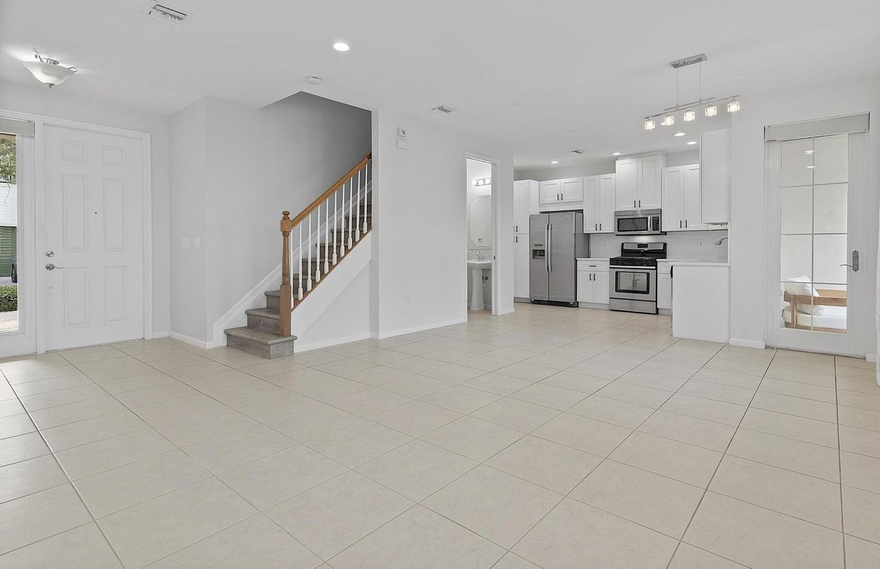3330 Nw 124th Way - Photo 7 of 50