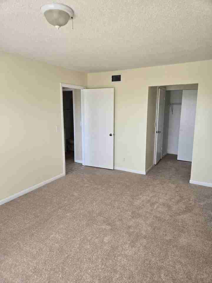 1814 Abbey Rd #204