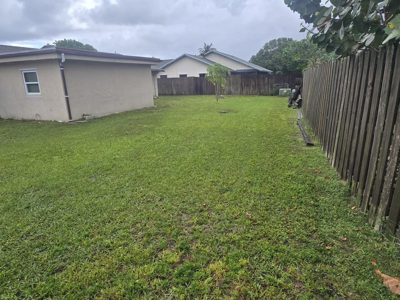 4941 Marbella Rd N - Photo 5 of 18