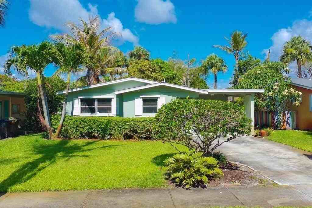 262 Se Monterey Ave - Photo 2 of 43