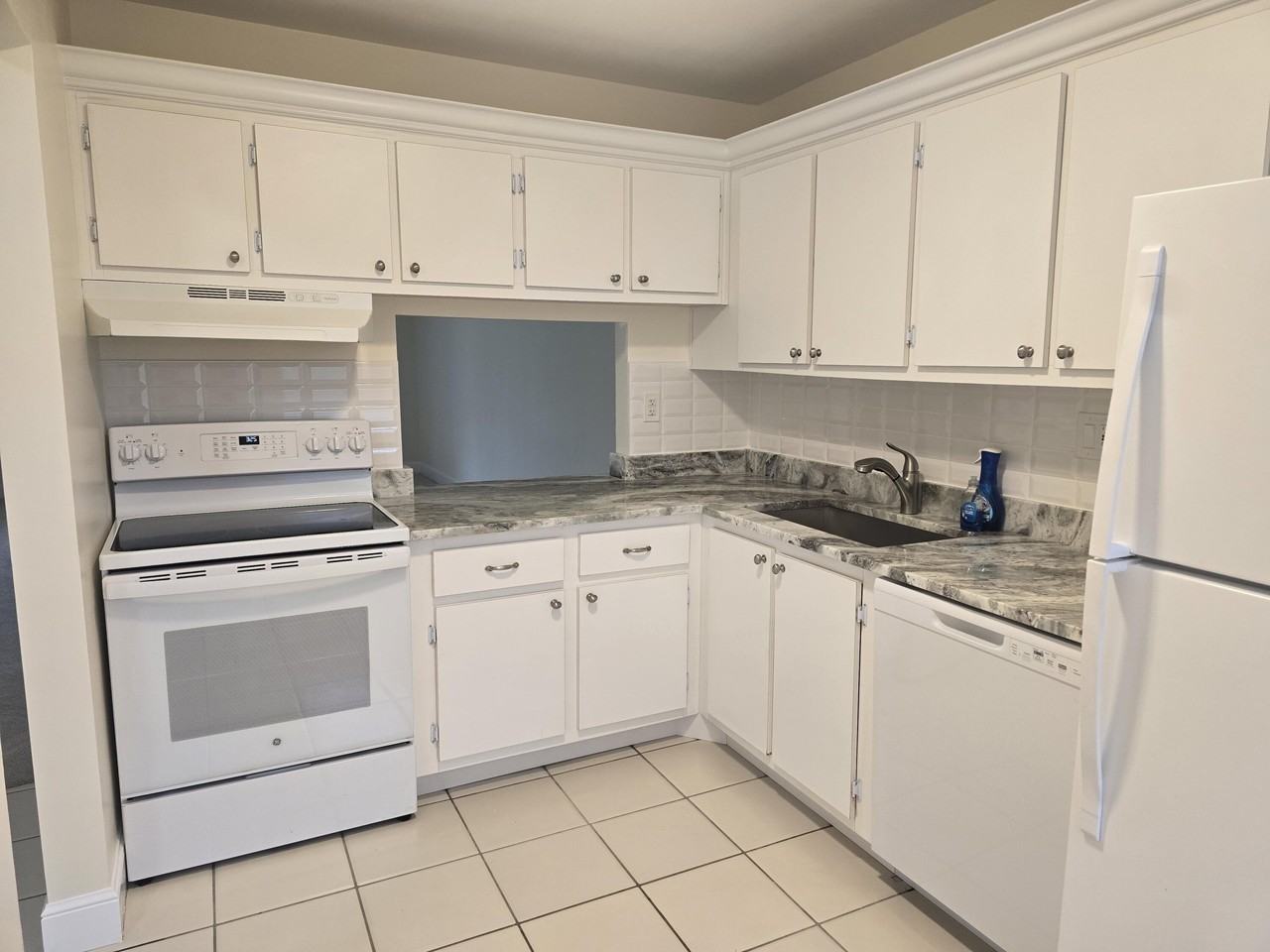 108 Lake Nancy Dr - Photo 3 of 24