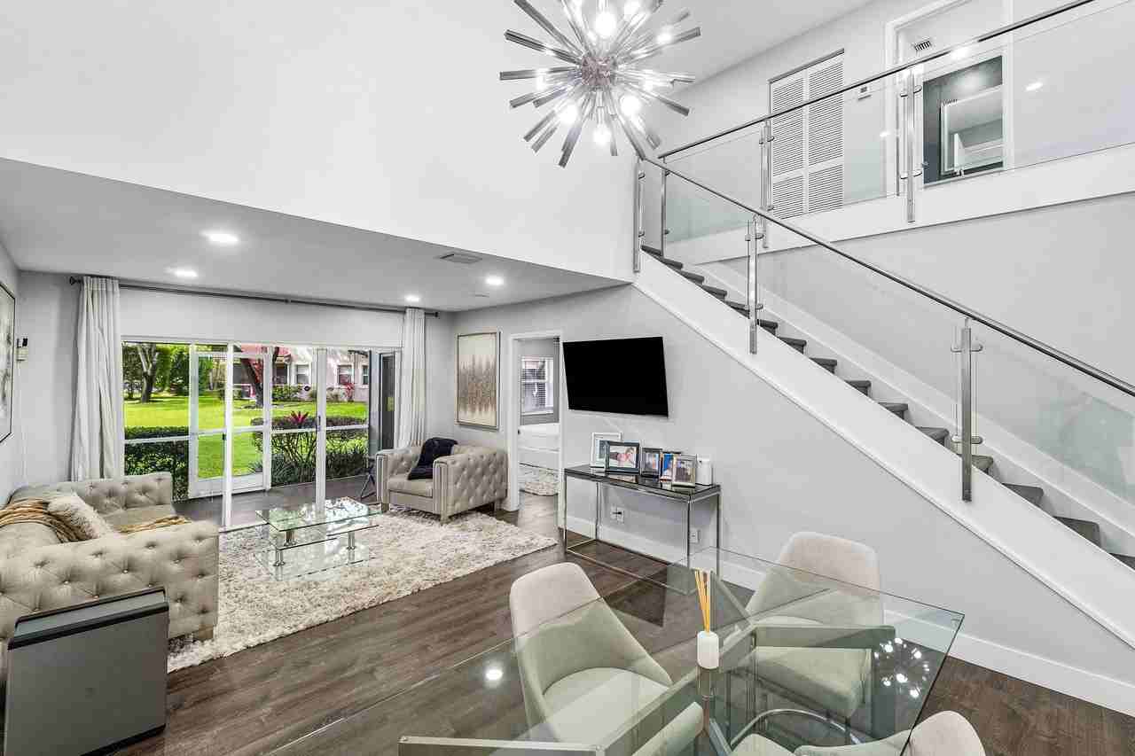 10487 Mateo Ct - Photo 4 of 34