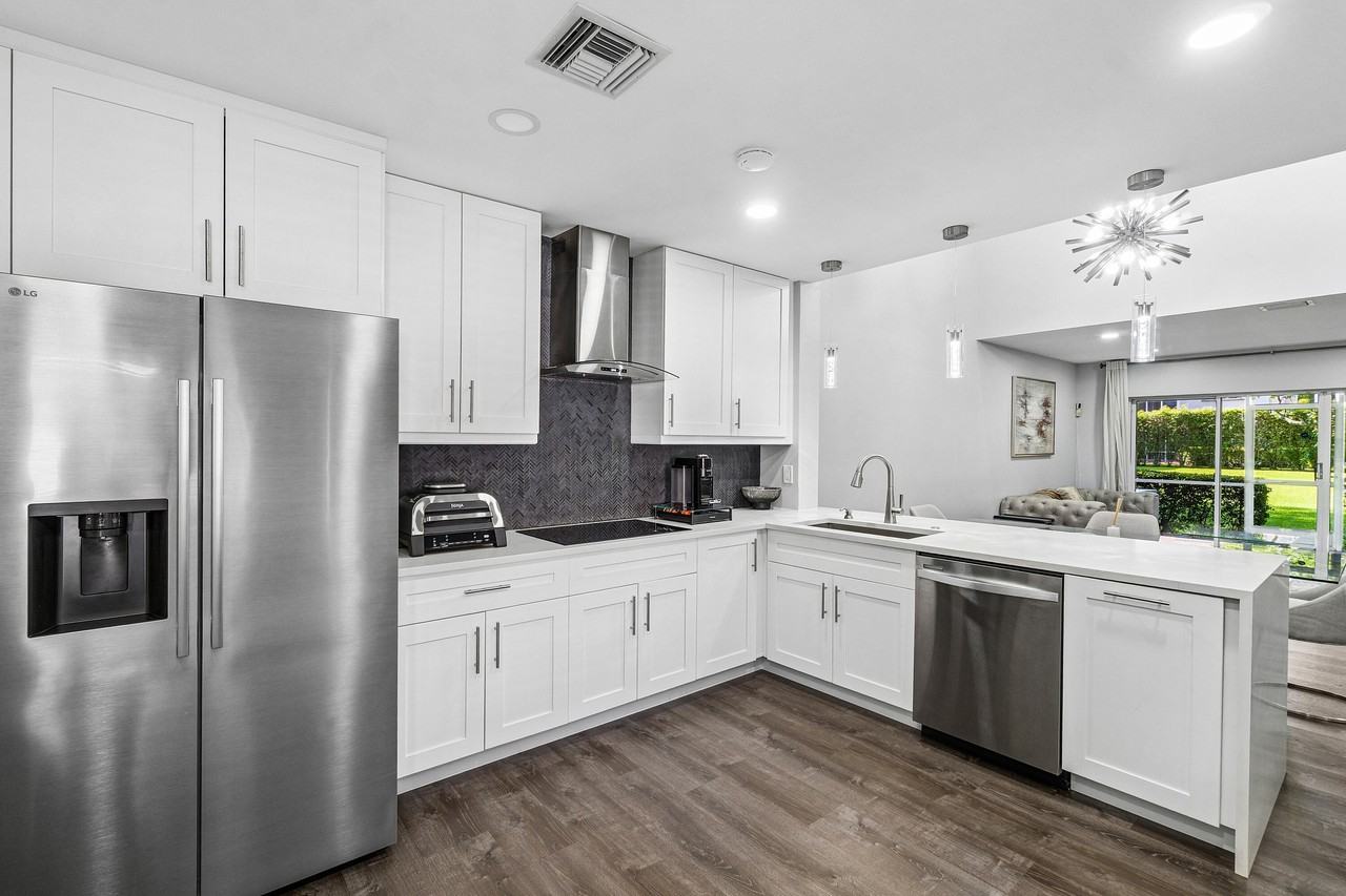 10487 Mateo Ct - Photo 6 of 34