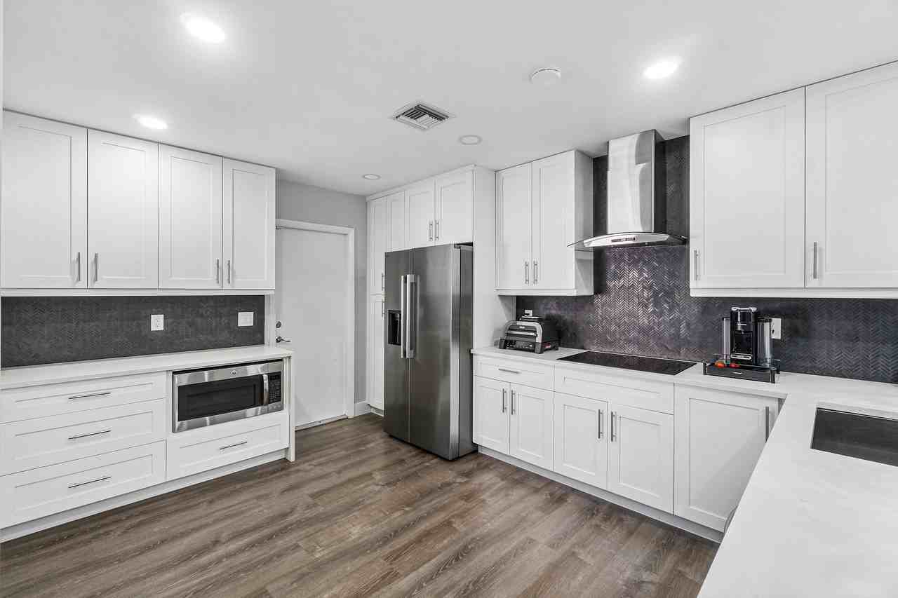 10487 Mateo Ct - Photo 7 of 34