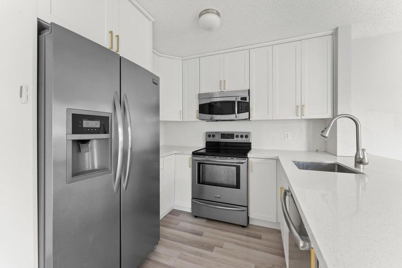 9850 Ridgecreek Rd - Photo 3 of 15