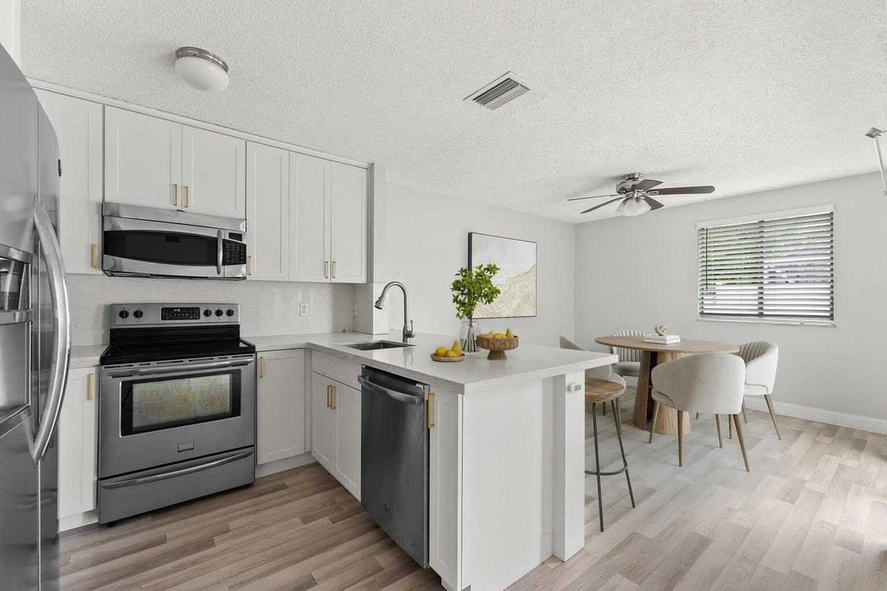 9850 Ridgecreek Rd - Photo 4 of 15