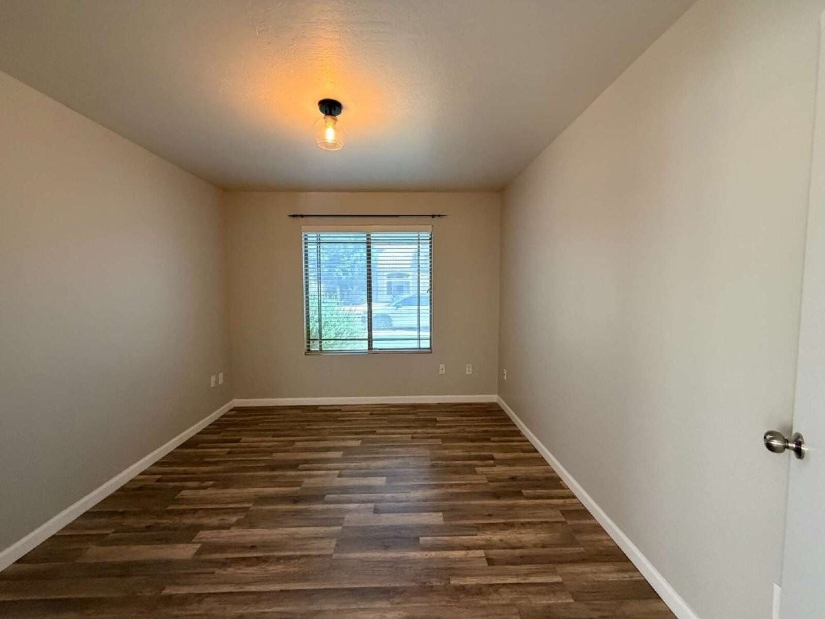 510 W Scott Ave - Photo 6 of 21