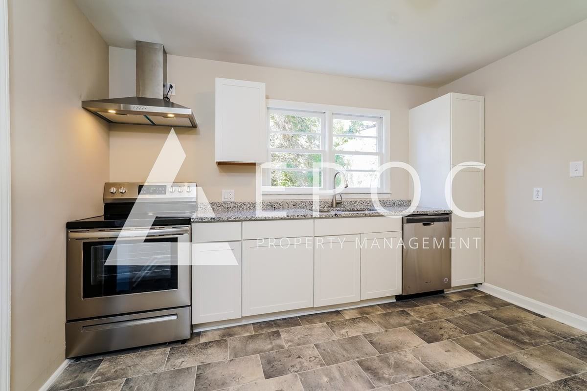 232 Willowood Dr - Photo 2 of 16