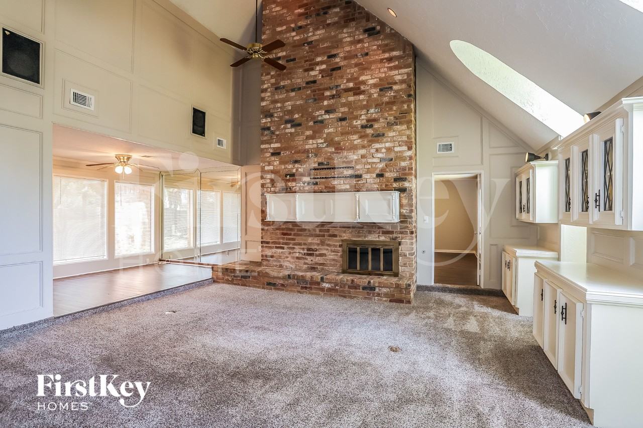 6511 Misty Spring Ln - Photo 3 of 16
