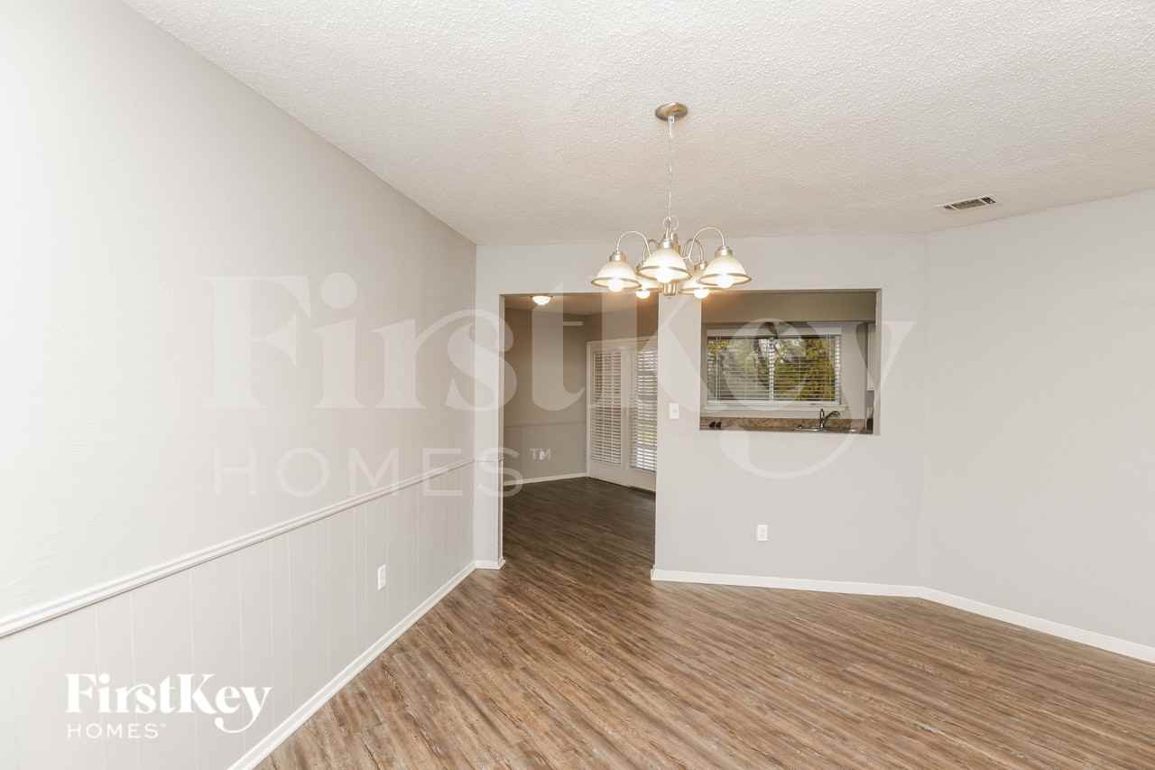500 Hinton St - Photo 5 of 17