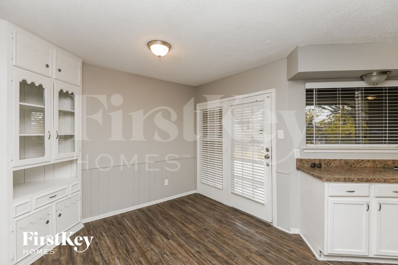 500 Hinton St - Photo 7 of 17
