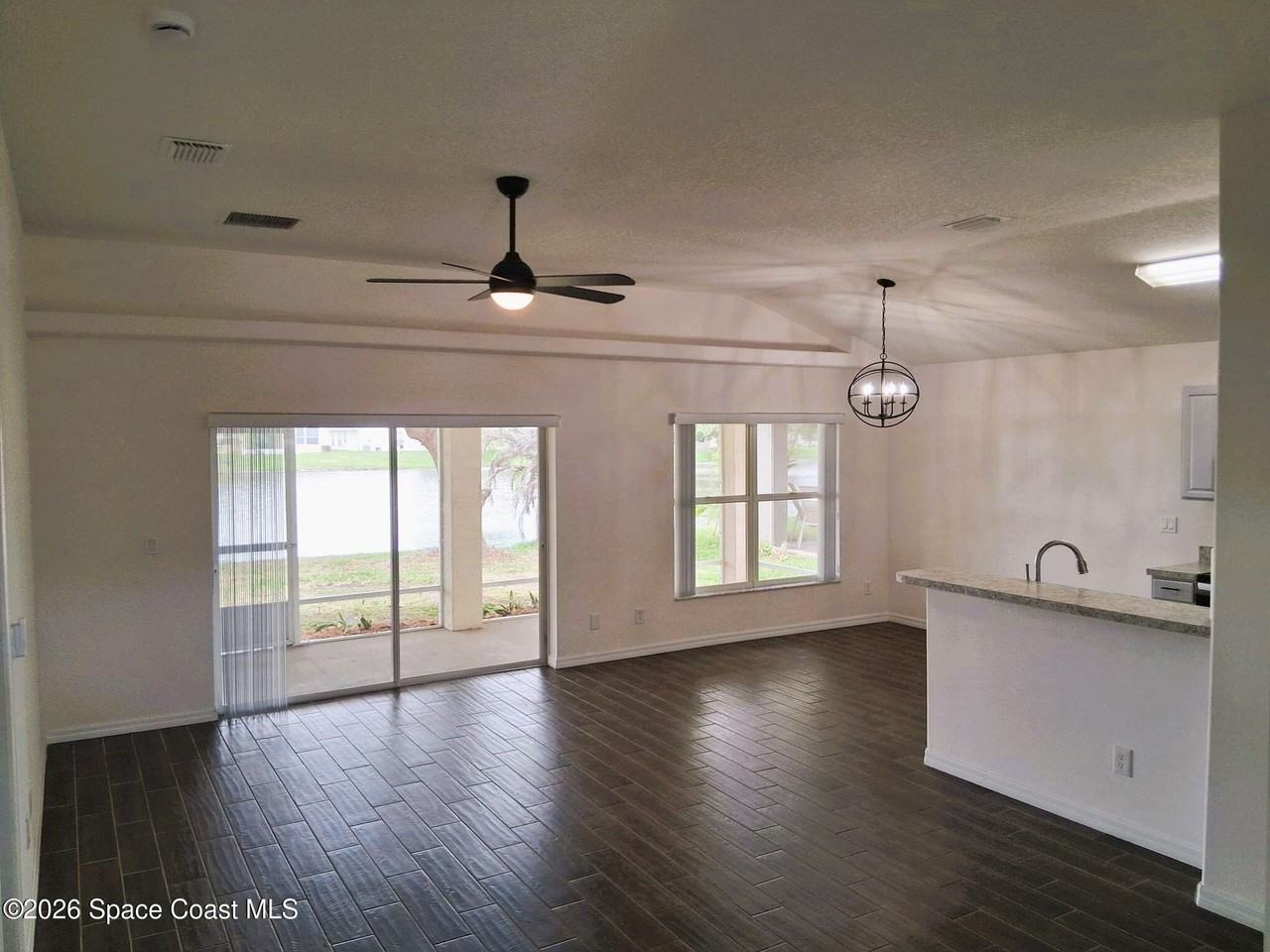 1152 Bainbury Ln - Photo 2 of 19
