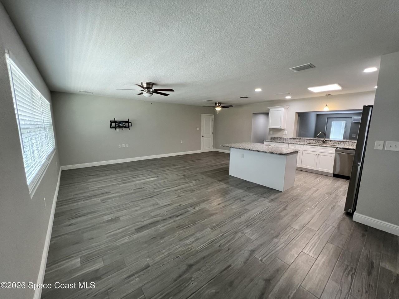 776 Sara Jane Ln - Photo 4 of 19