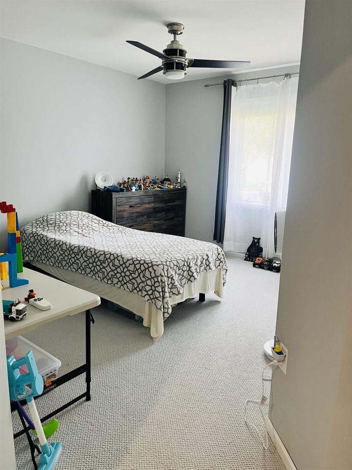 1018 Ganser Dr - Photo 6 of 21