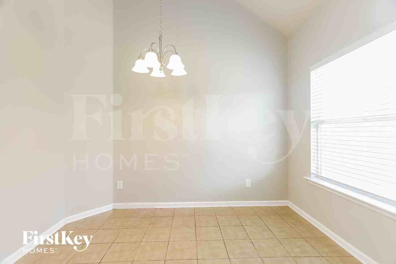4737 Rosser Loop Dr - Photo 7 of 16