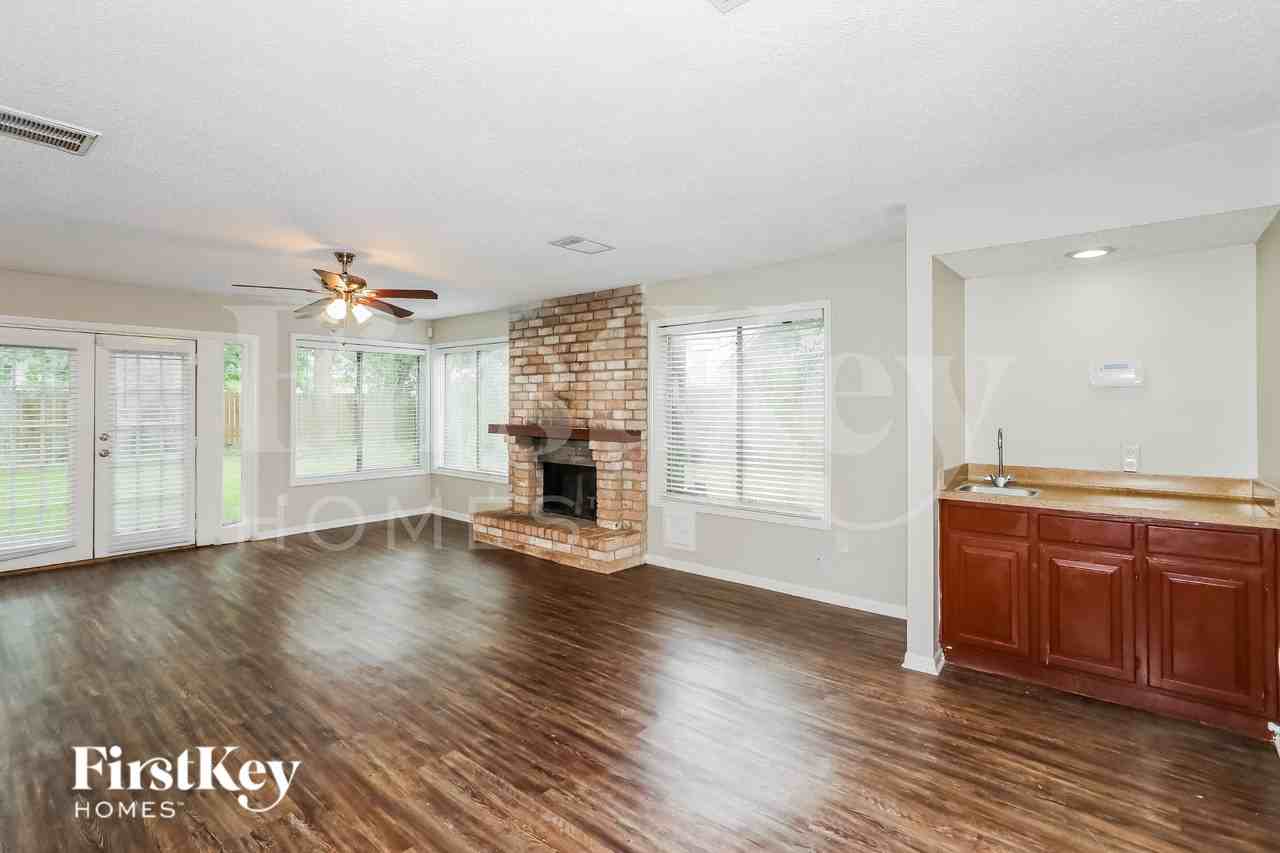 4119 Tasselwood Ln - Photo 3 of 17