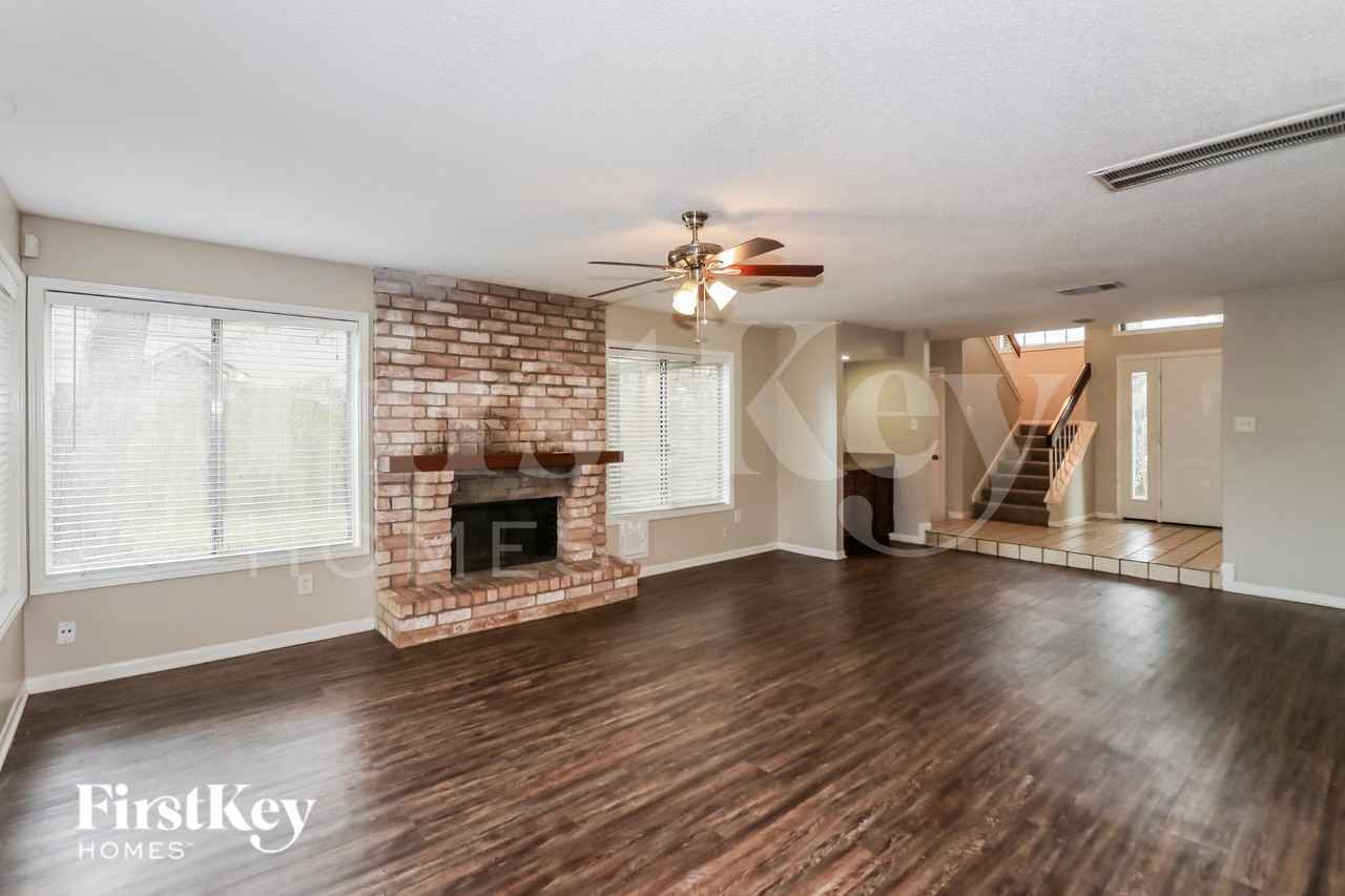 4119 Tasselwood Ln - Photo 4 of 17