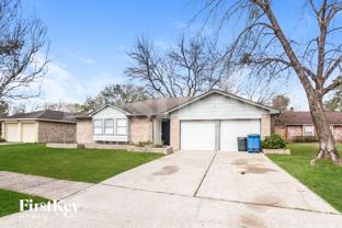 4118 Pinebridge Ln - Photo 1 of 1