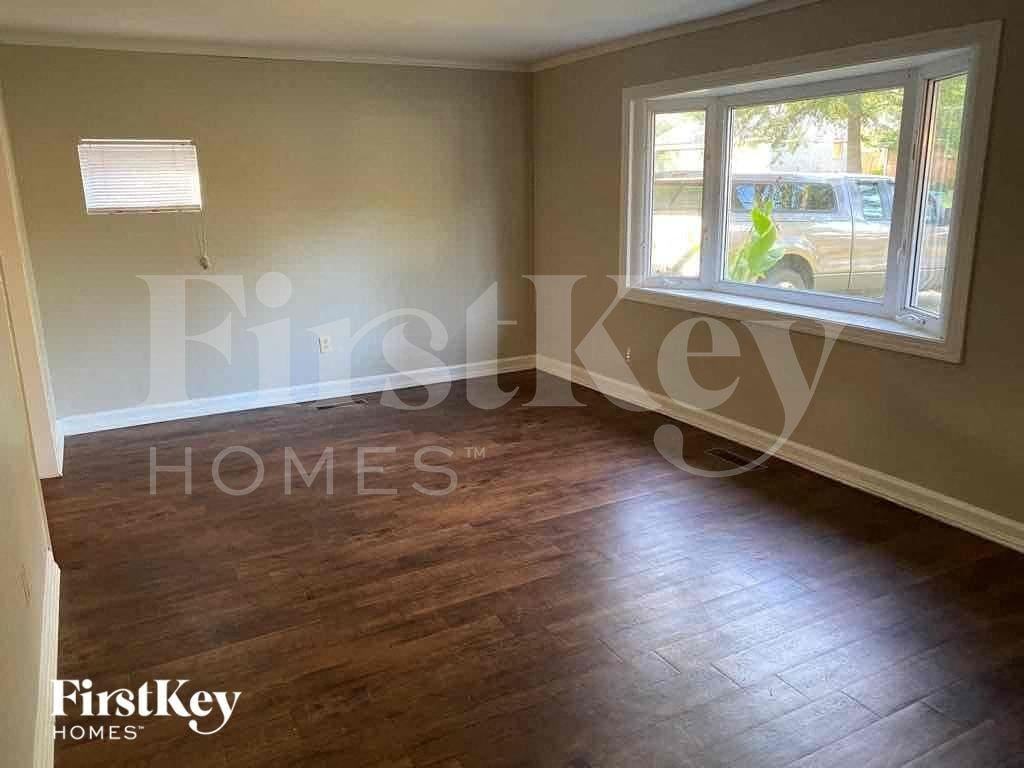 410 Mineral Rd - Photo 2 of 14