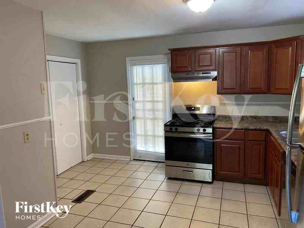 410 Mineral Rd - Photo 4 of 14