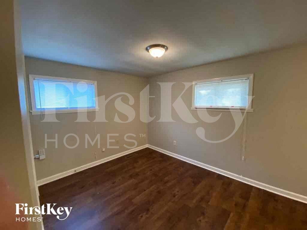 410 Mineral Rd - Photo 7 of 14