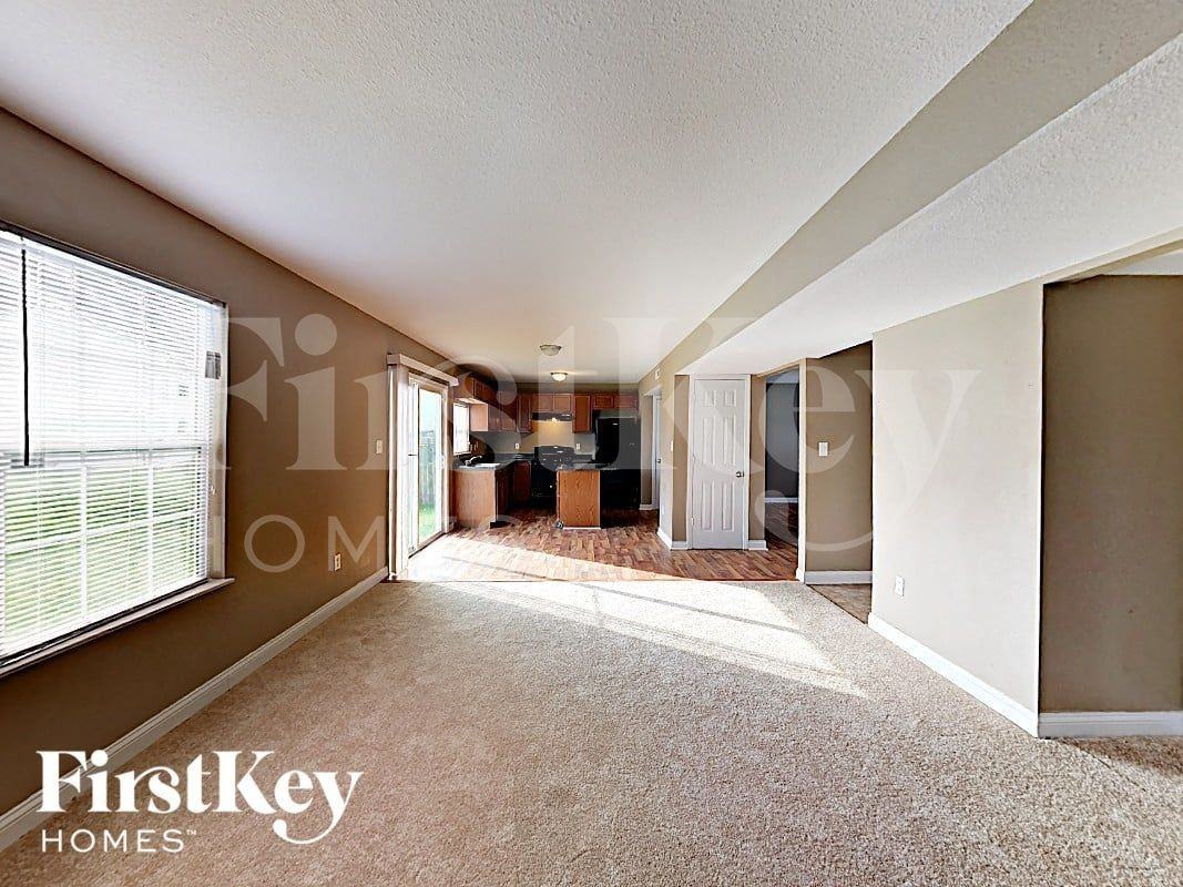 3944 Hornickel Dr - Photo 3 of 17