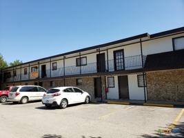 featured image of 1706 N Interstate 35 #11
