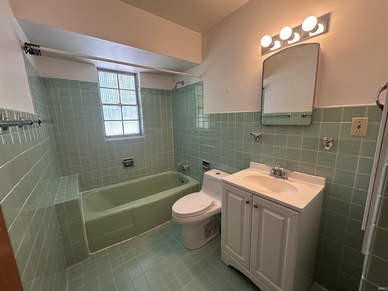 665 Saint Marys Dr #3 - Photo 7 of 10