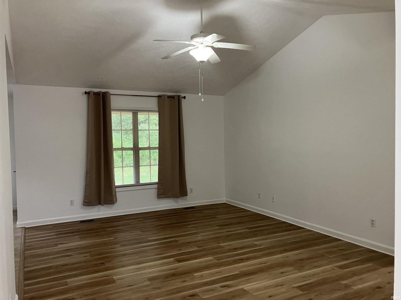 7872 Sandalwood Dr - Photo 3 of 30