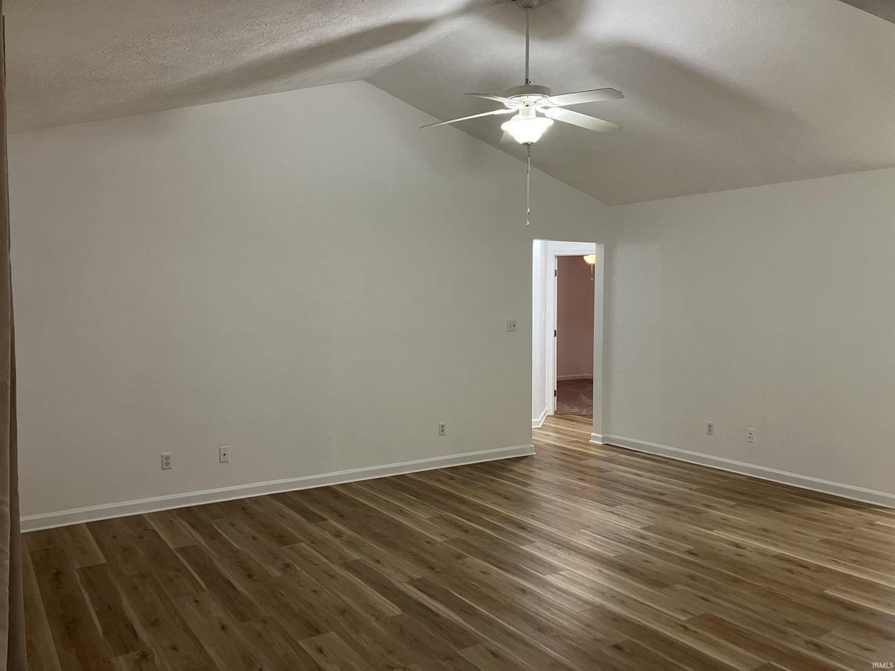 7872 Sandalwood Dr - Photo 4 of 30