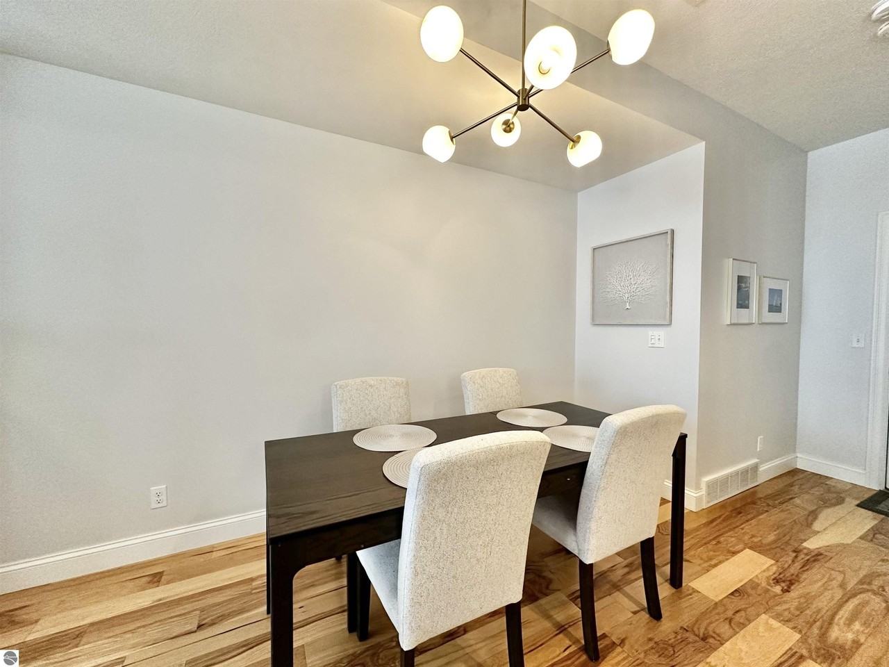 982 Lake Ridge Dr #10 - Photo 4 of 10