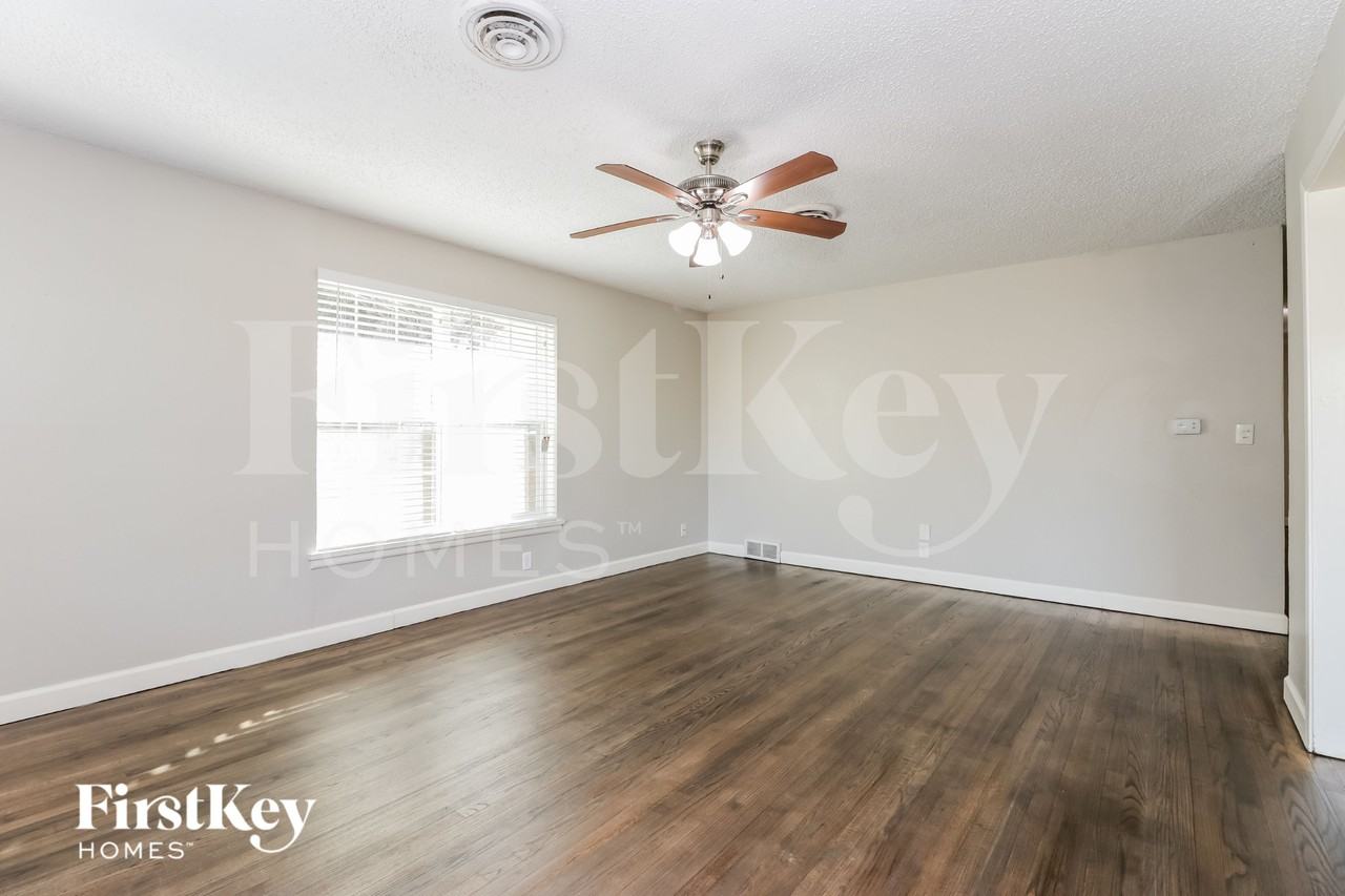 3500 Creston Ave - Photo 4 of 16