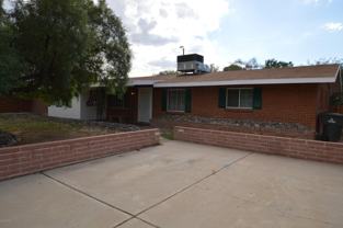 223 N Bentley Ave - Photo 1 of 1