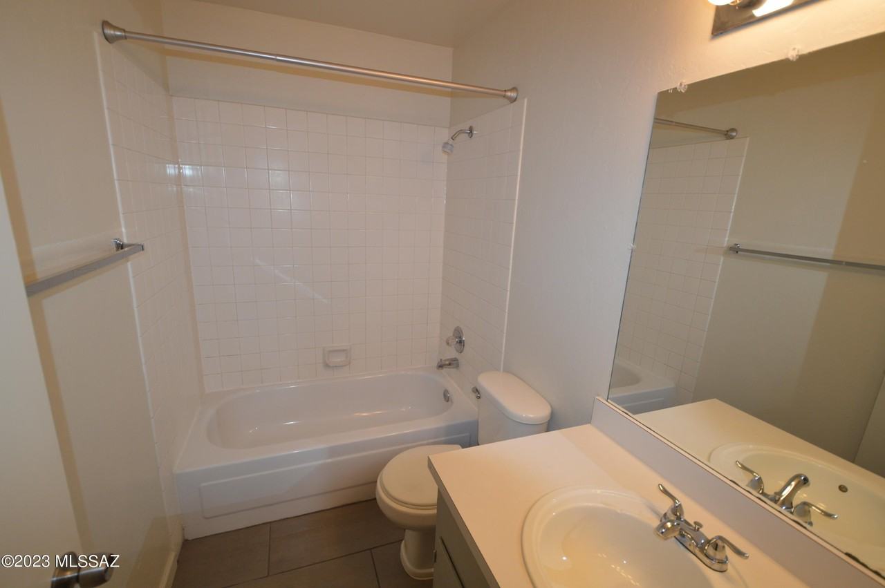 2736 N Orchard Ave #1 - Photo 6 of 10