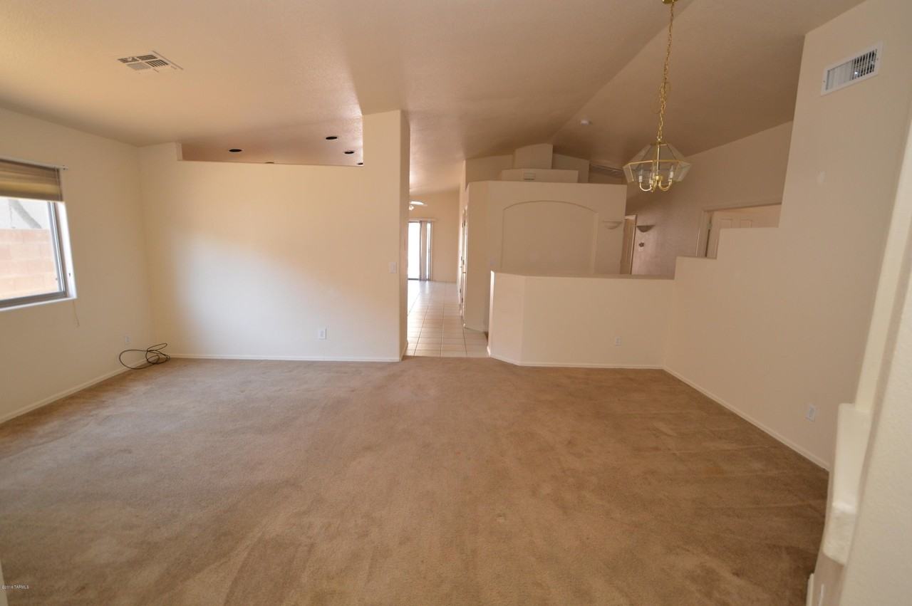 65 N Shadow Creek Pl - Photo 3 of 11