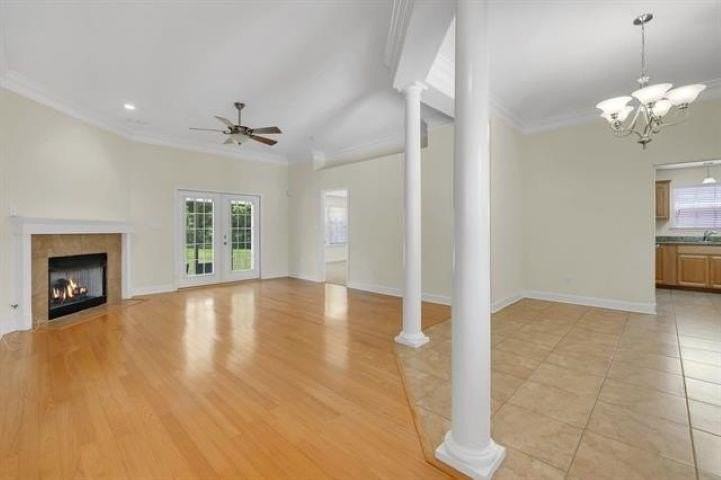 10737 Sycamore Ridge Ln - Photo 4 of 15