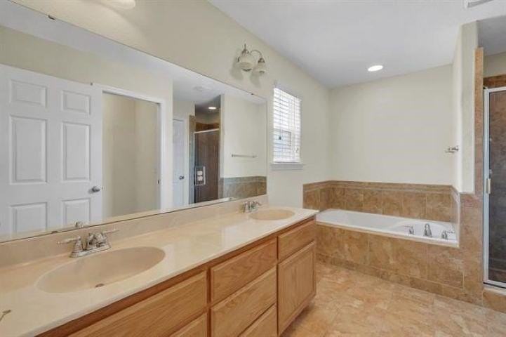 10737 Sycamore Ridge Ln - Photo 6 of 15