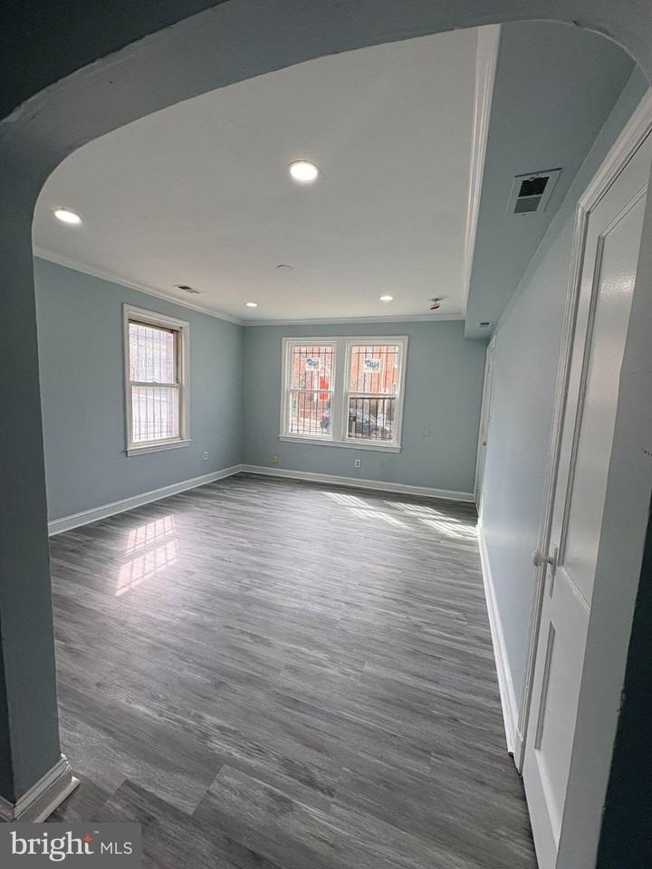 1324 Adams St Ne #2 - Photo 4 of 16
