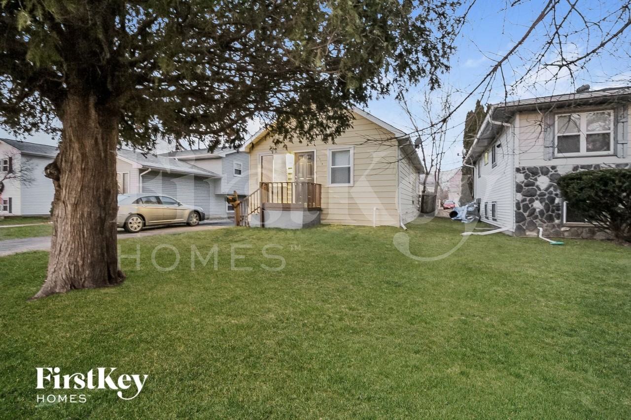 2918 Gabriel Ave - Photo 2 of 15